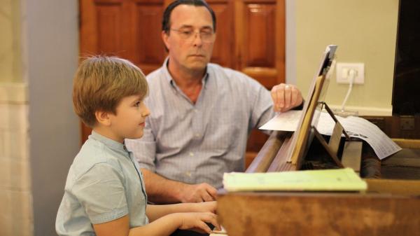 В рамках поручения Путина в школы Прикамья поставят 39 новых пианино