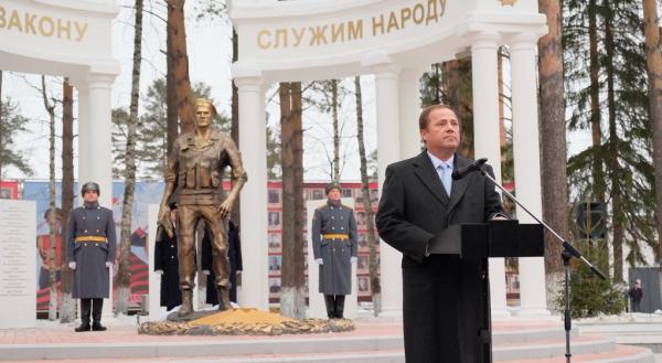 В Пермском кадетском корпусе открыли памятник Фёдору Кузьмину