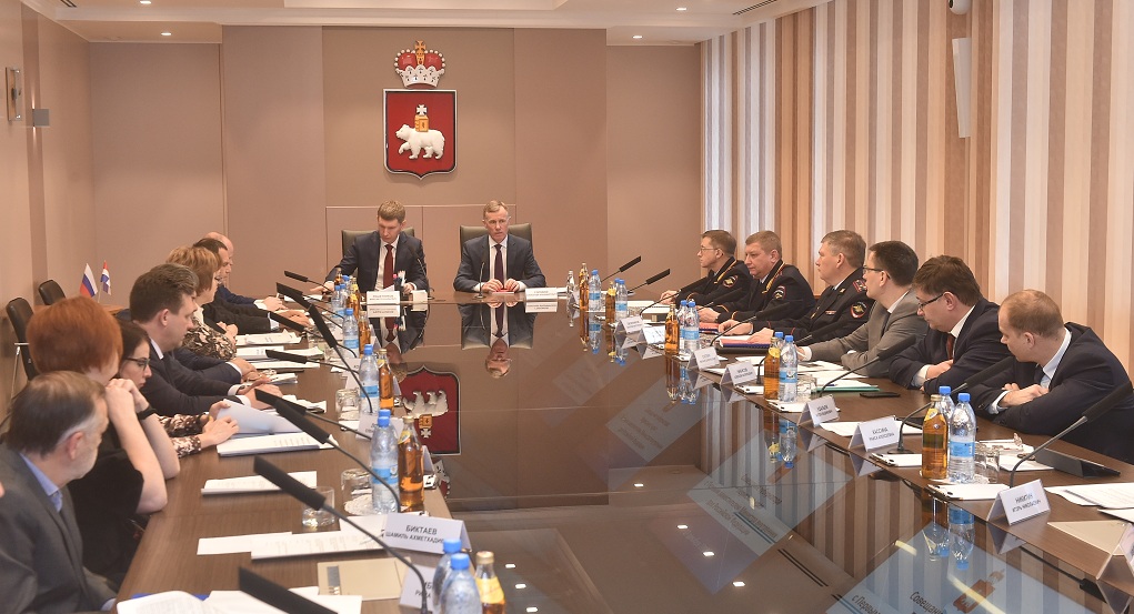 Властям края поручили активизировать работу по переселению соотечественников