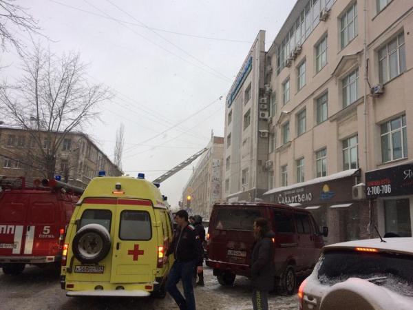 В службе Скорой помощи рассказали подробности о пострадавших на пожаре в БЦ «Бажов»