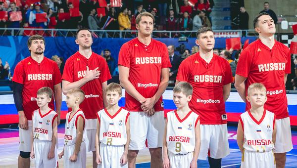 Сборная России по баскетболу начала тренировки в Перми