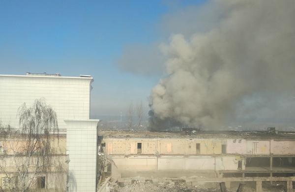 Пожар вспыхнул в разрушаемом здании ДК «Телта»
