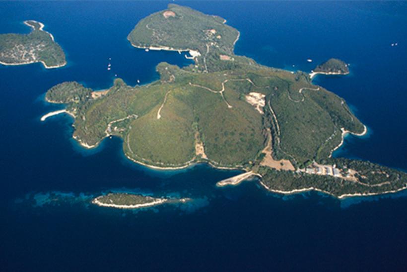 Острова Скорпиос и Спарти