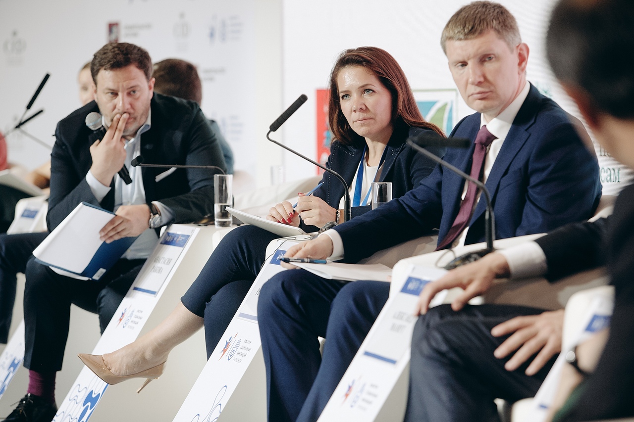 социальные инновации. пленарное собрание. новости белоруссия форум молодых ученых резолюции. пленарное заседание.