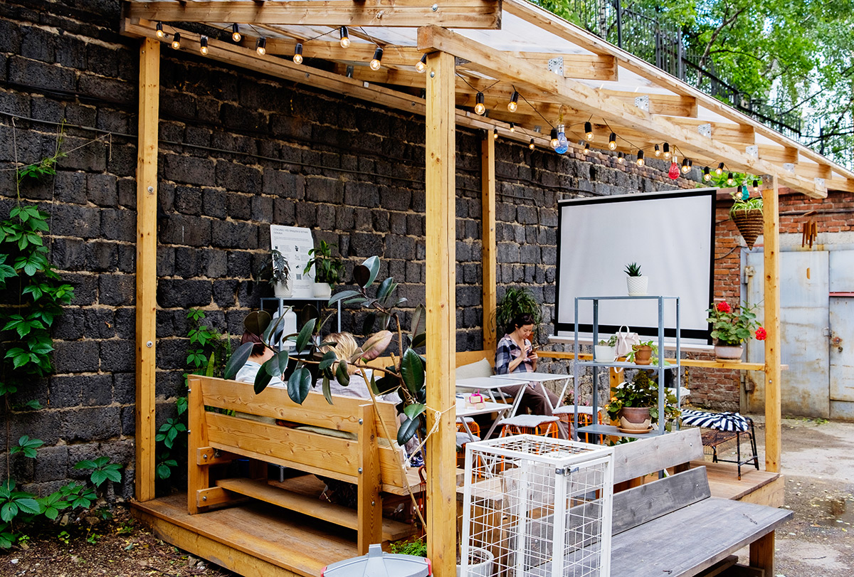 С 1 июля в Прикамье могут возобновить работу летние кафе, детские сады и торговые центры