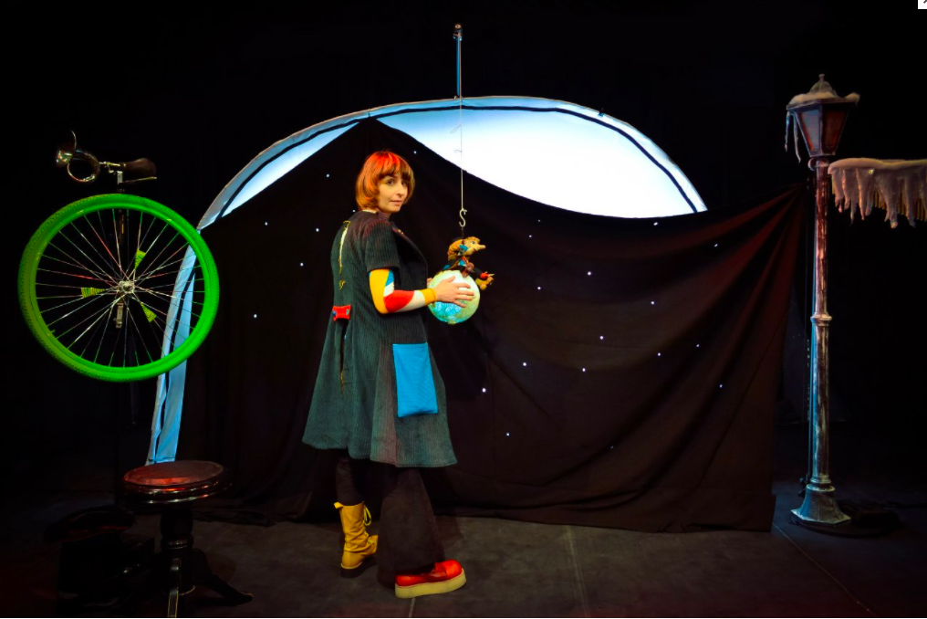 Спектакль с тифлокомментариями «Разноцветная книга» покажут в Пермской краевой бибилиотеке для слепых