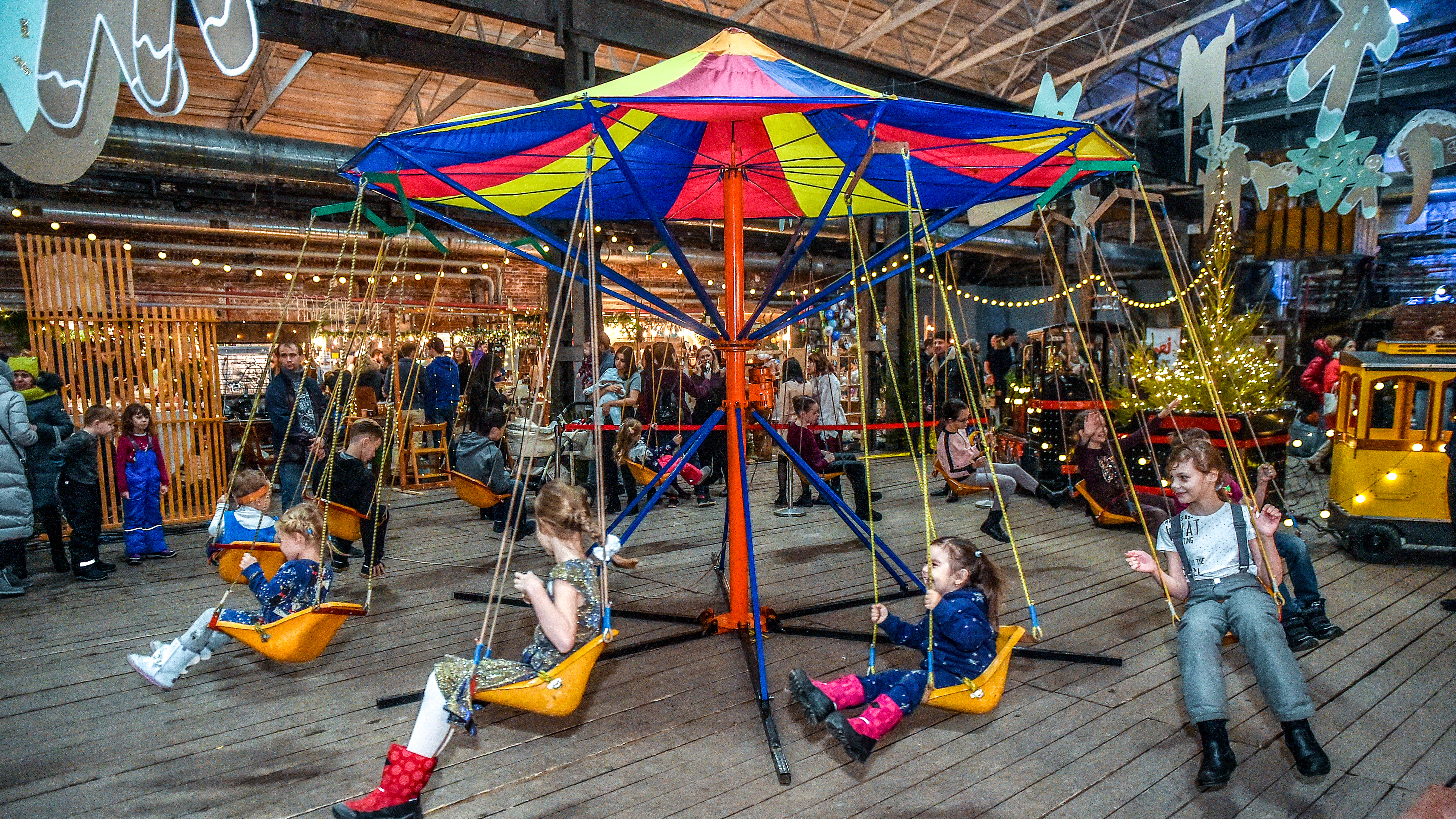 На заводе Шпагина открылся Sweet Market