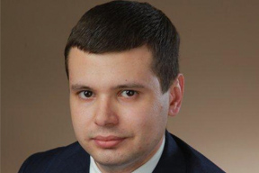 Евгений Балуев: 
Ассоциации со словами «власть», «правительство» могут сильно отличаться – от «статуса и величия» до «коррупции и бюрократии»