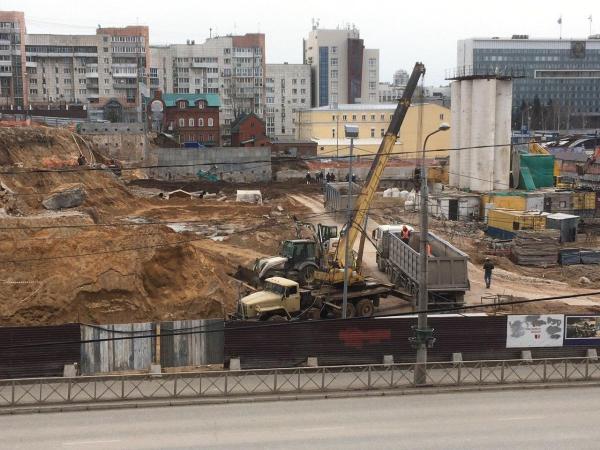 Строительные работы на месте обрушения грунта на эспланаде в Перми приостановлены