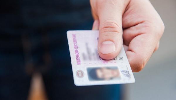 МВД России утвердило изменения в водительских удостоверениях и ПТС