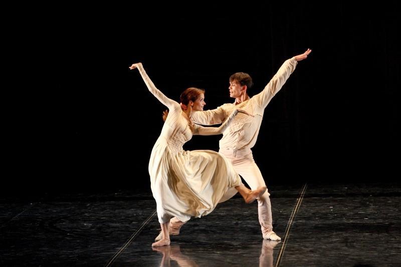 «Таких оваций не бывает даже на громких столичных премьерах»