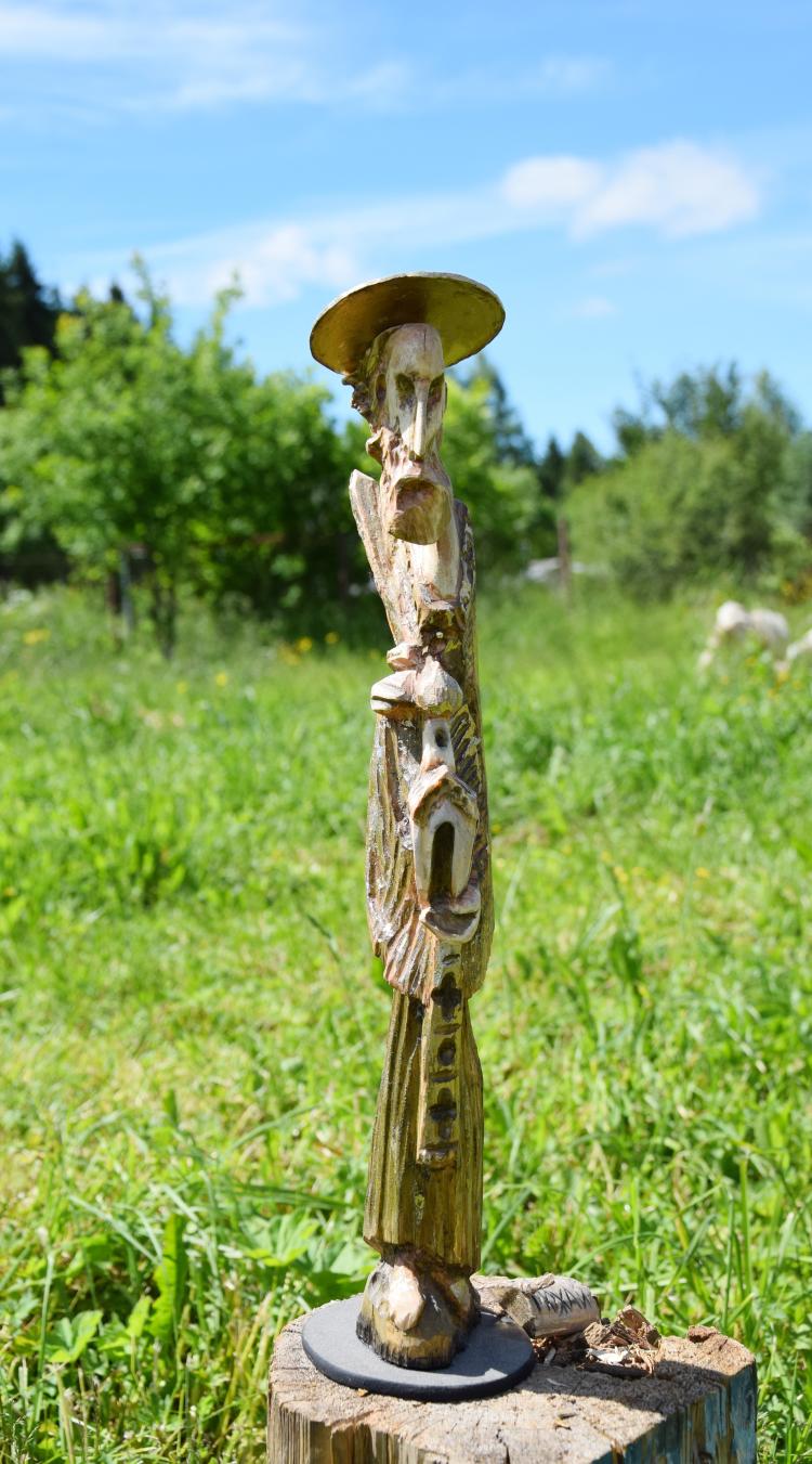 Деревянная скульптура Юрия Жаркова