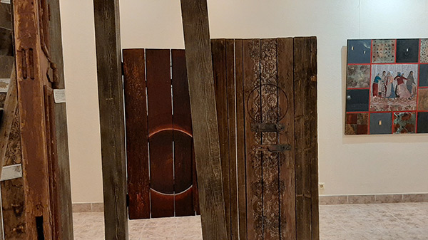 Двери открываются