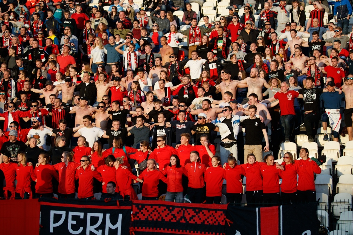 На футбольные матчи в Перми будут пускать при наличии отрицательного теста на «корону»