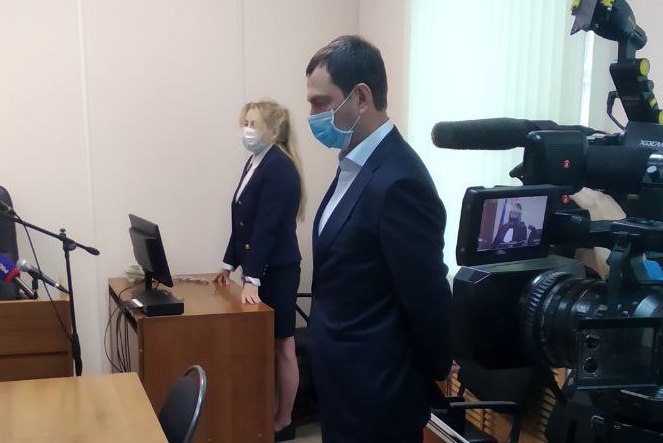 Экс-министра территориальной безопасности приговорили к условному сроку