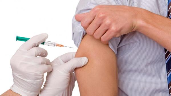 Вакцинацию от ковида включили в национальный календарь прививок
