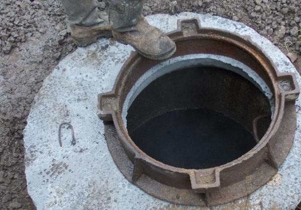 В Перми пятилетнему ребёнку выплатят 200 тысяч рублей за падение в канализационный люк 