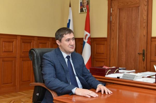 Губернатор Прикамья призвал чиновников направить часть зарплаты жителям Донбасса