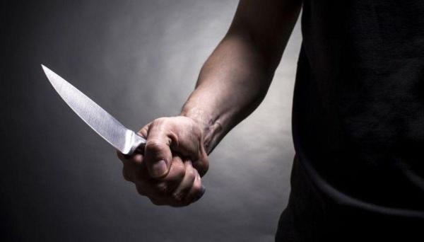 В Березниках лицеист напал с ножом на учительницу