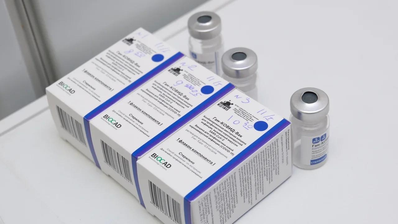 В Прикамье пациентов с ВИЧ начинают вакцинировать от коронавируса 