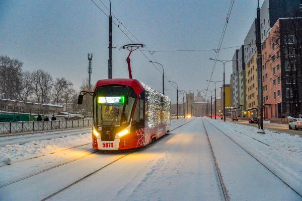 Администрация Перми планирует приобрести 13 автобусов и 43 трамвая