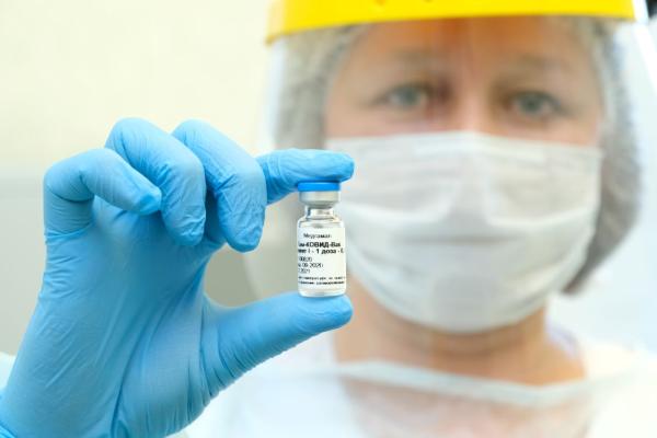 За сутки вакцина от COVID-19 поставлена 1,7 тыс. жителям Пермского края