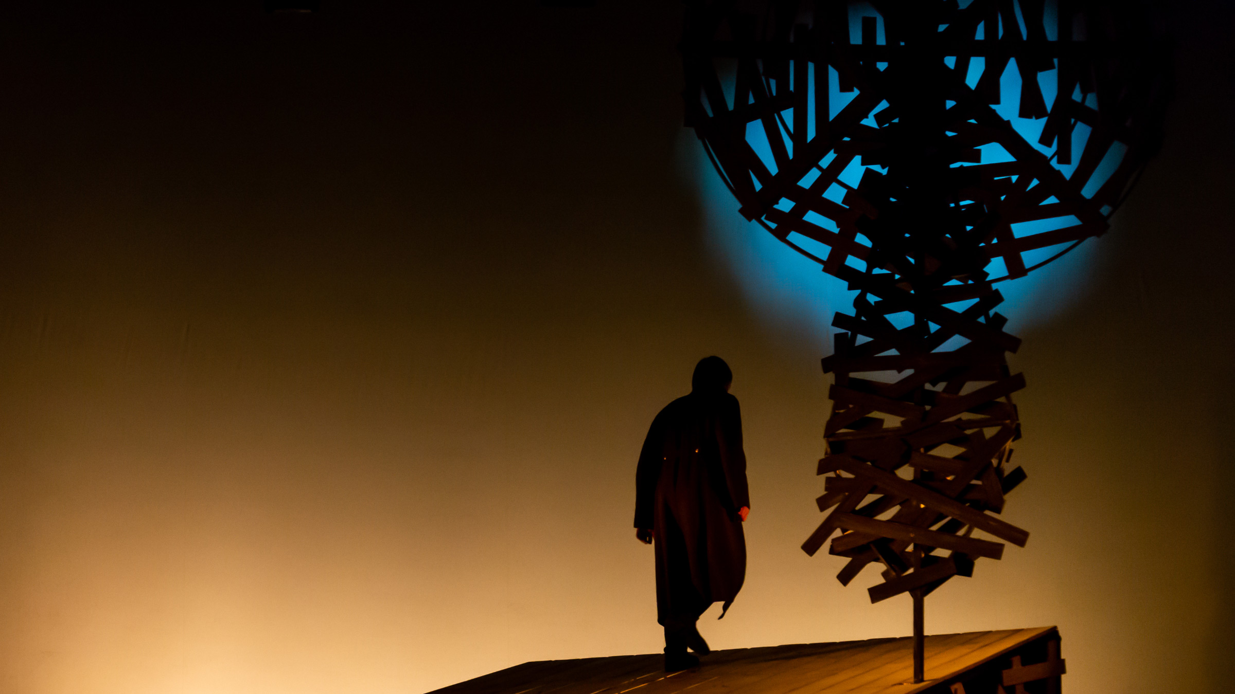 Война — за кадром