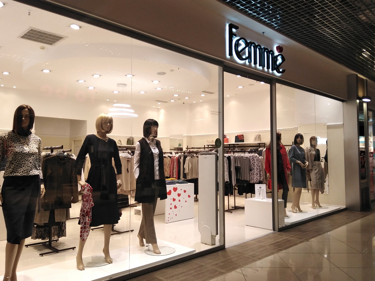 В ТЦ «Колизей-Сinema» закрылись шесть магазинов одежды и обуви