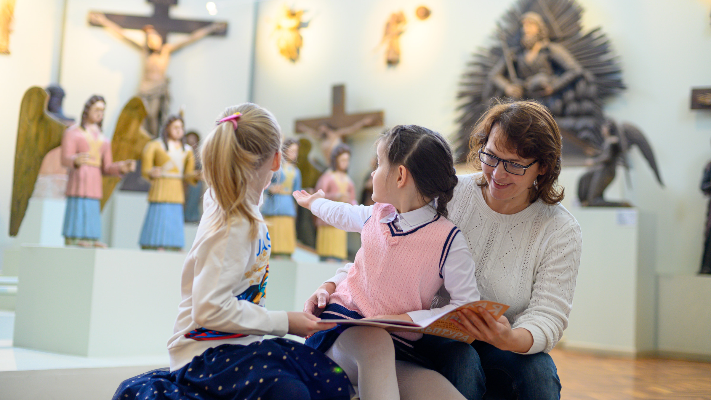 «Зазеркалье» творчества