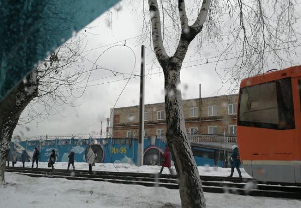 Из-за обрыва проводов на улице Куйбышева в Перми встали трамваи