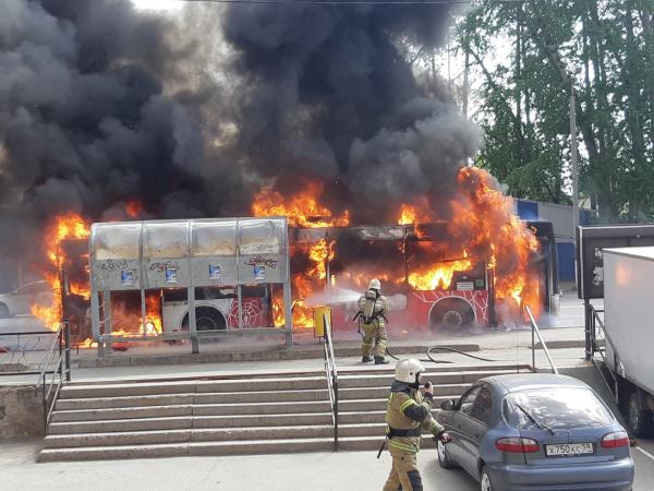 Автобус №15 сгорел из-за заводского брака