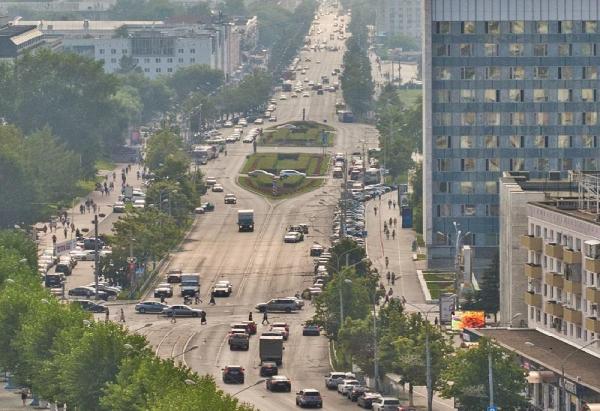 На ул. Ленина в Перми за неделю уложили 1200 кв. м новой плитки