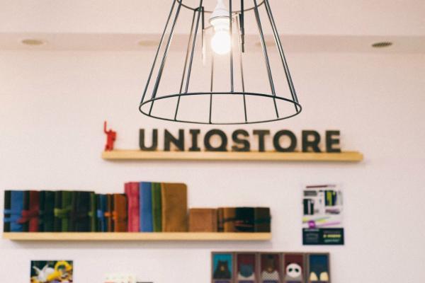 В Перми закрывается книжный магазин «Юникстор»