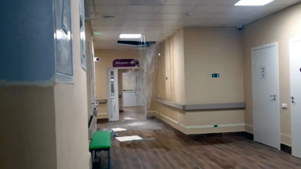 В Перми затопило новую детскую поликлинику