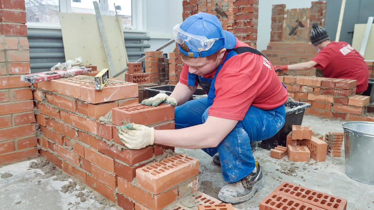 Перестроились