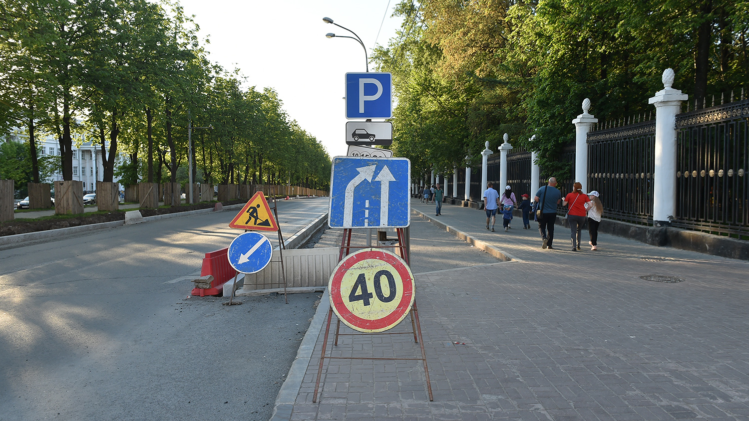 Мэр Перми прокомментировал сокращение числа парковочных мест на Компросе 