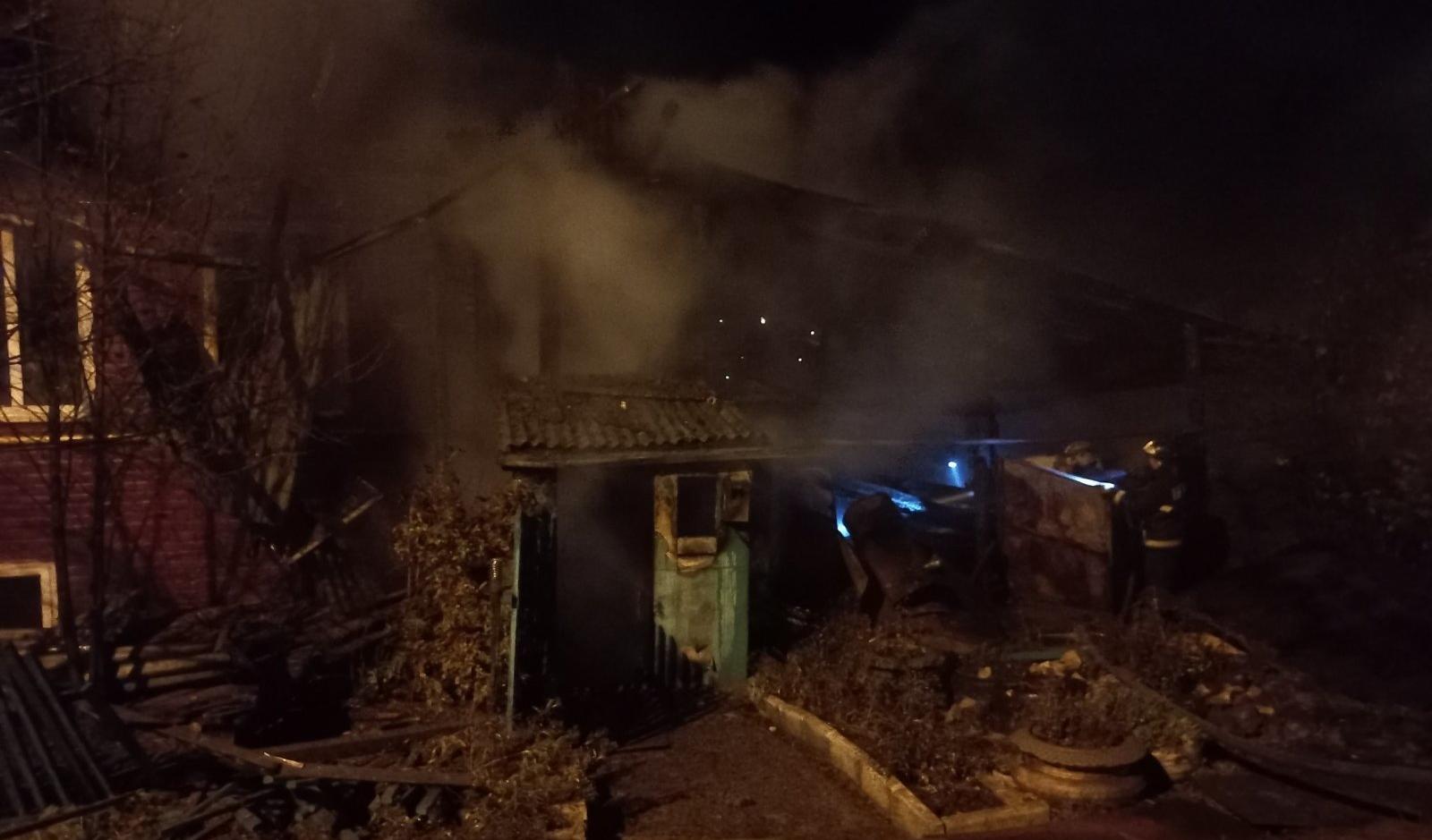 В Лысьве на пожаре погибли два человека  