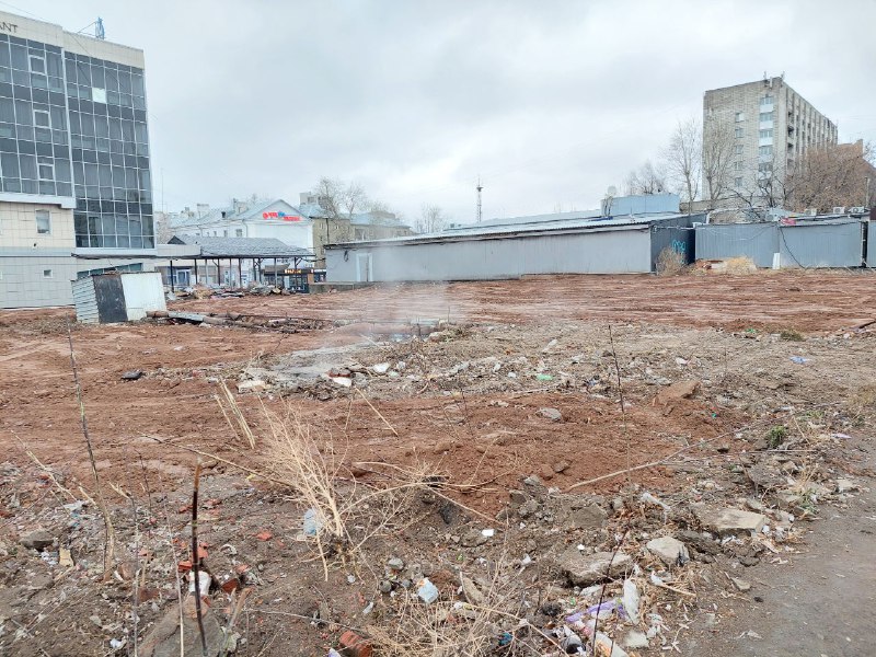 Рядом с Центральным рынком Перми снесли два здания