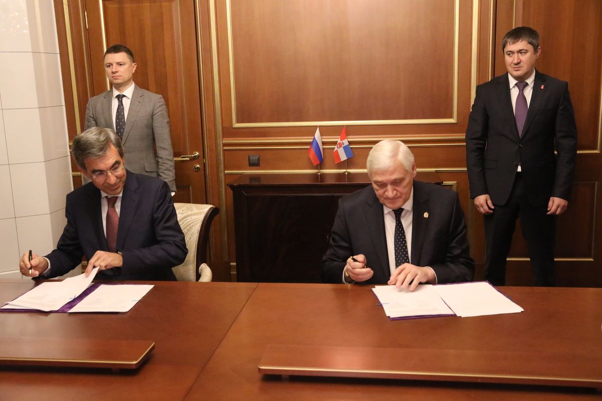 «Метафракс» удвоит мощности по производству меламина<div><br></div>