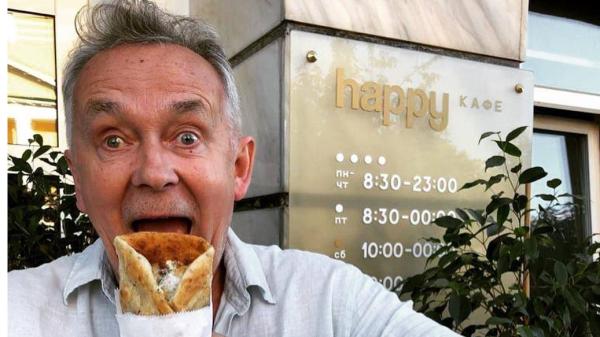 Ресторатор Олег Ощепков продал долю в кафе Happy