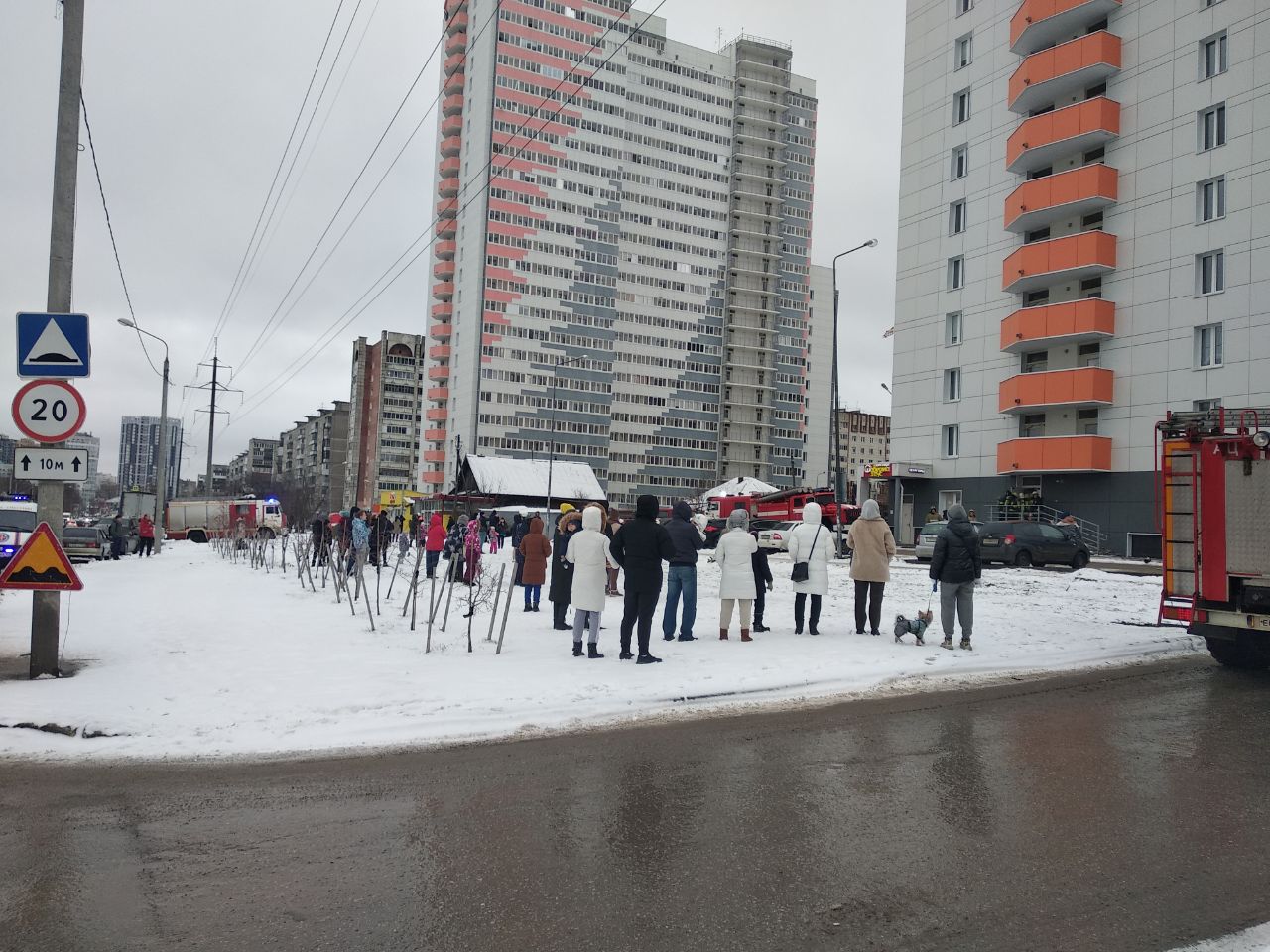 В Перми загорелся 23-этажный дом