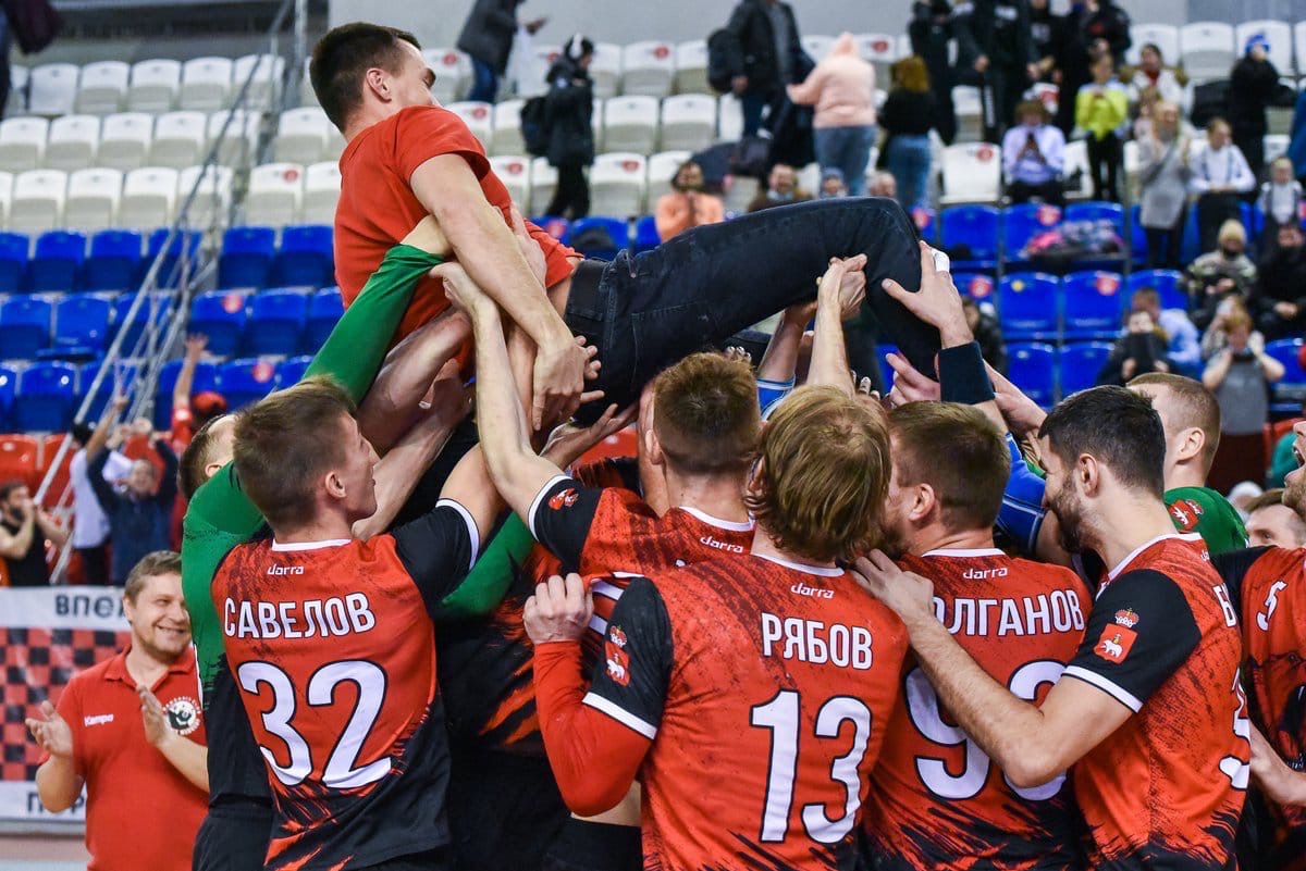 Гандболисты «Пермских медведей» обыграли лидера чемпионата России