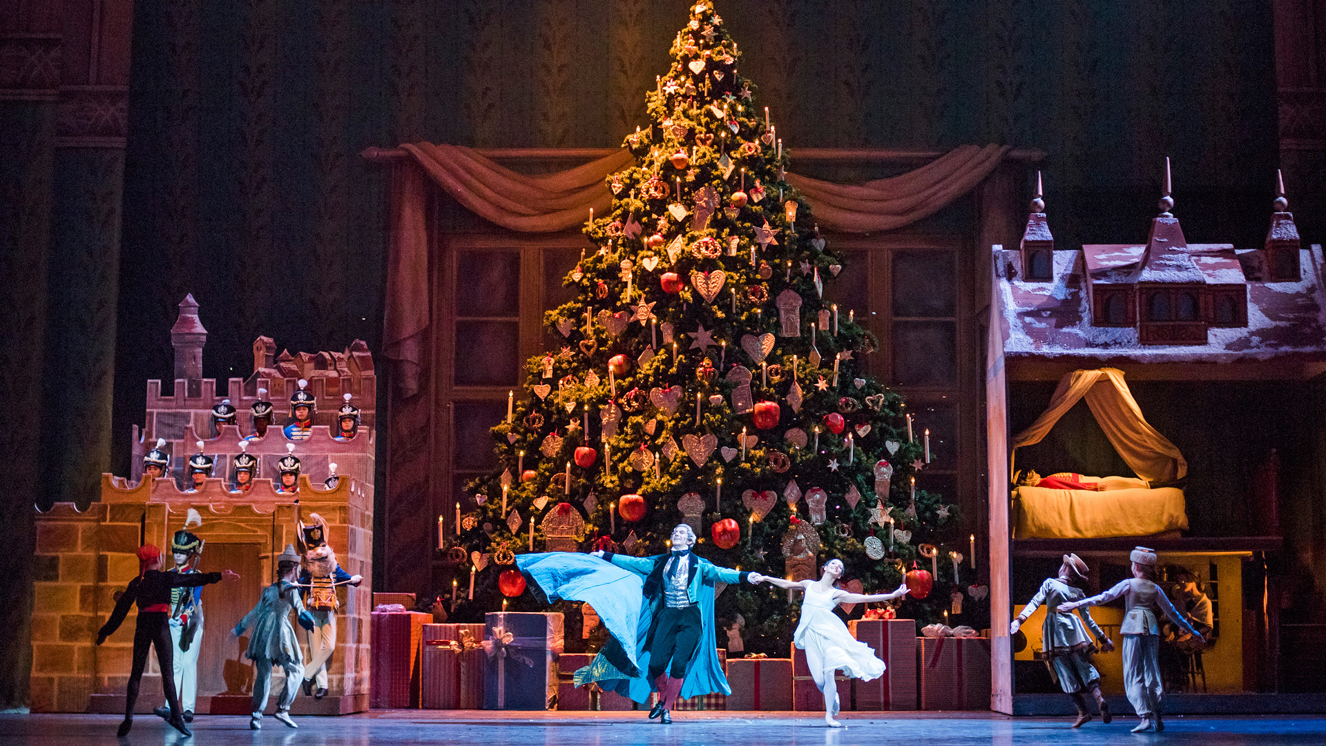 Пермь оказалась в лидерах по доступности цен на спектакль «Щелкунчик»