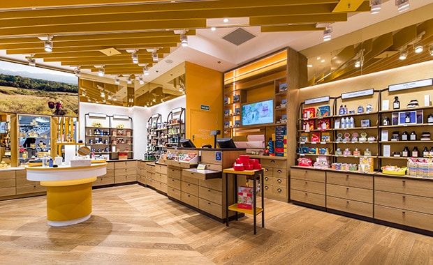 Закрываются магазины L'Occitane