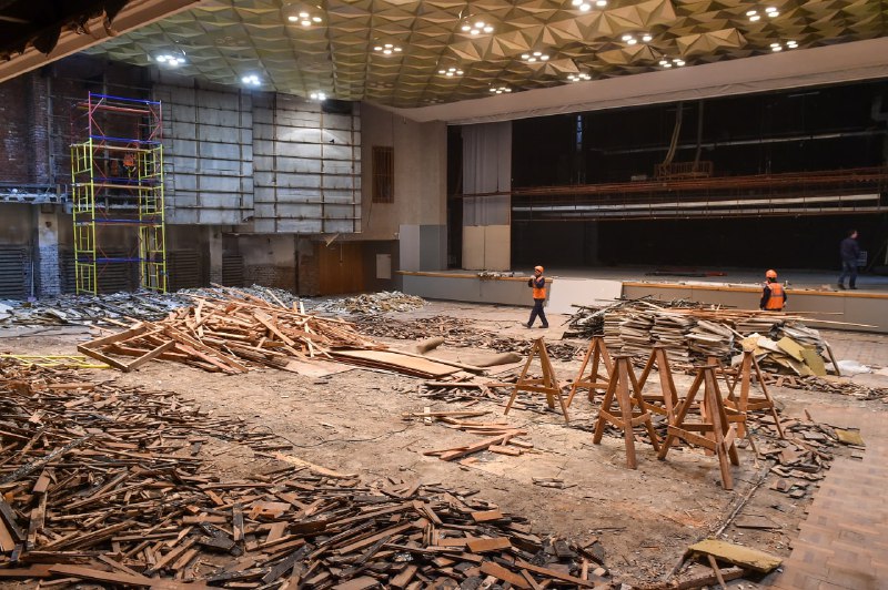 <div>Реконструкция Большого зала Пермской филармонии обойдётся в 1,1 млрд руб.</div>