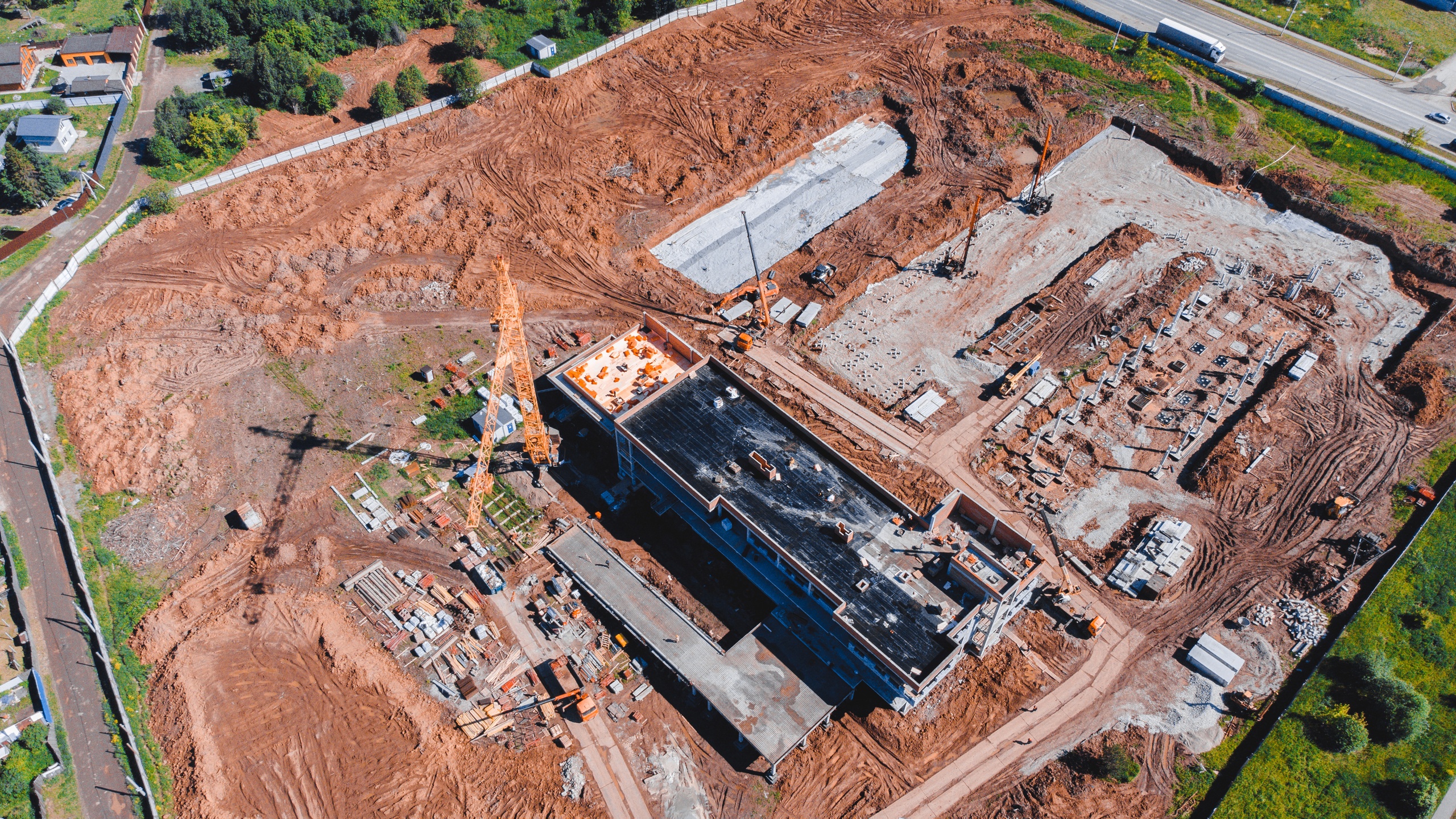 Началось строительство каркаса лечебного корпуса краевой инфекционной больницы 