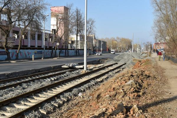Власти Перми расторгли с подрядчиком контракт на ремонт трамвайных путей в Мотовилихе
