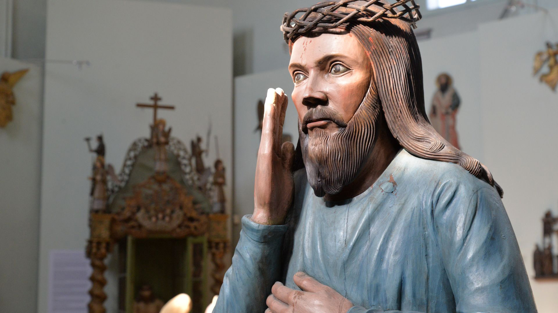 Сто лет неодиночества