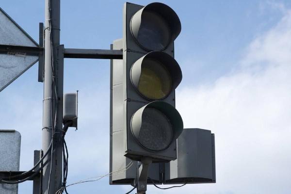 В Перми 18 апреля отключат светофоры на двух перекрёстках в центре города