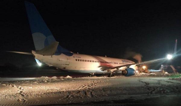 В Росавиации назвали причины выкатывания самолёта Boeing за пределы полосы в Перми